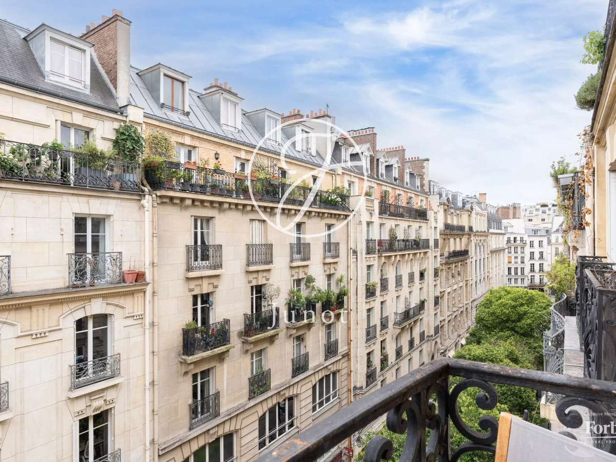 Apartment Paris 2e