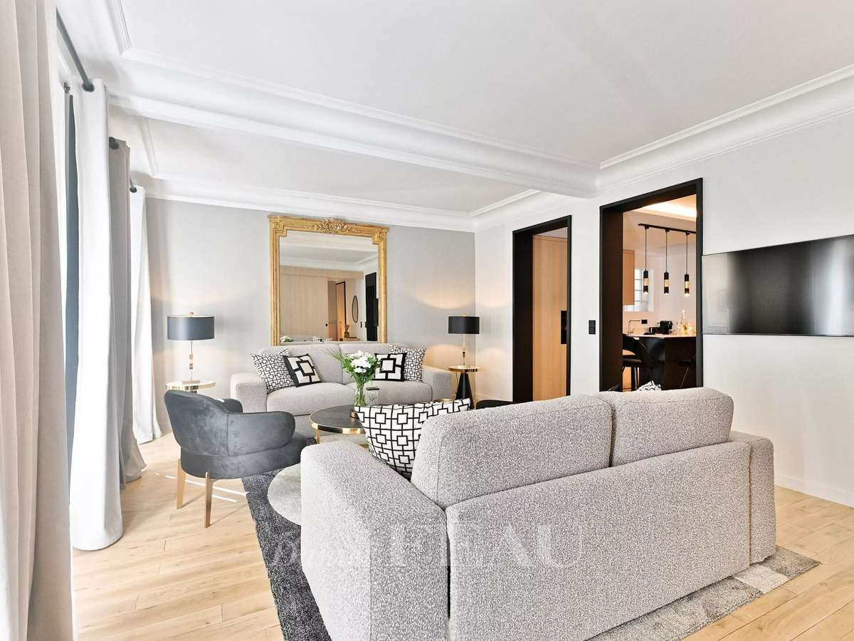 Apartment Paris 2e