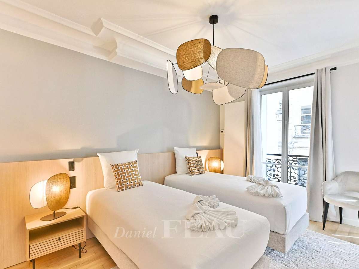 Apartment Paris 2e