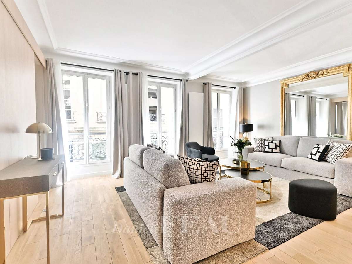 Apartment Paris 2e