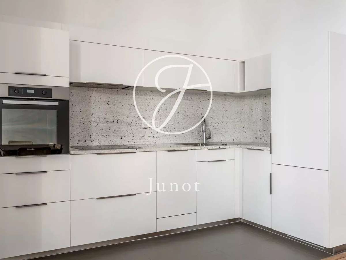Apartment Paris 2e