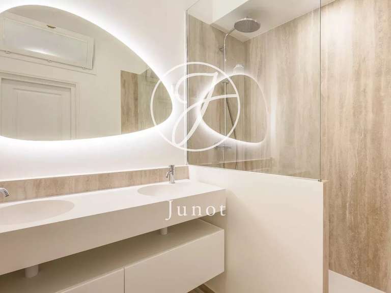 Appartement Paris 2e - 1 chambre - 83m²
