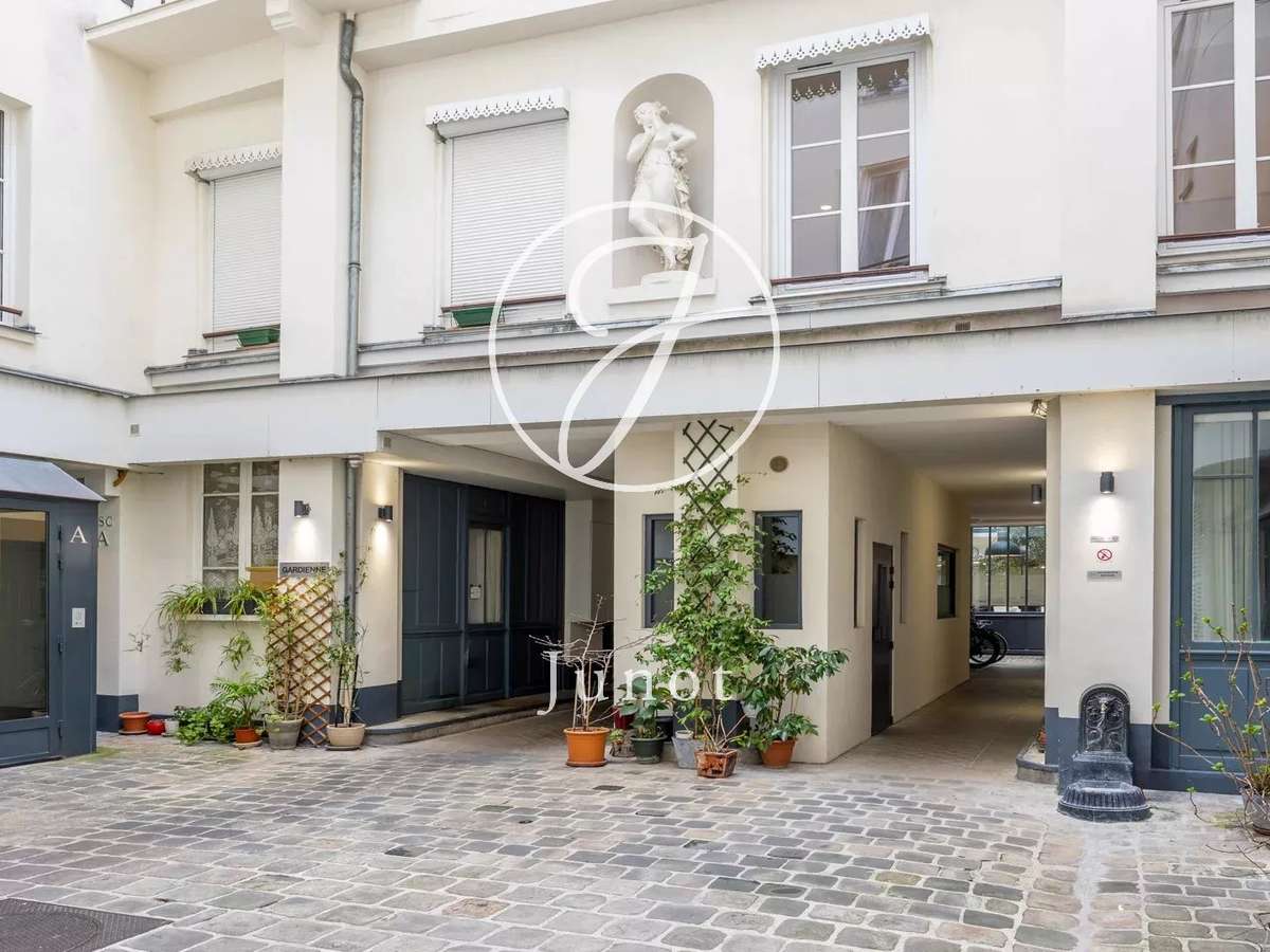 Apartment Paris 2e