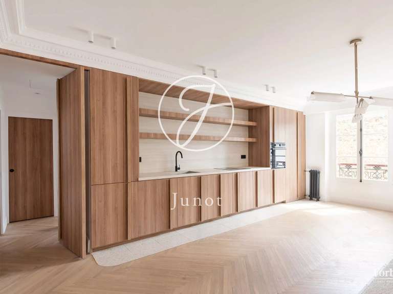 Appartement Paris 2e - 2 chambres - 84m²