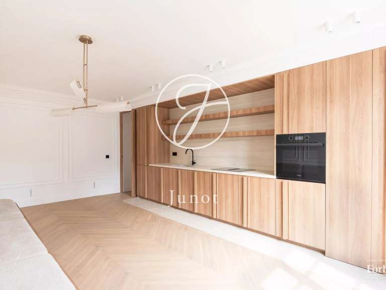 Appartement Paris 2e - 2 chambres - 84m²