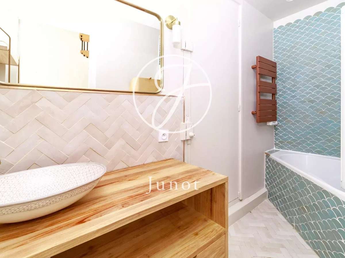 Apartment Paris 2e