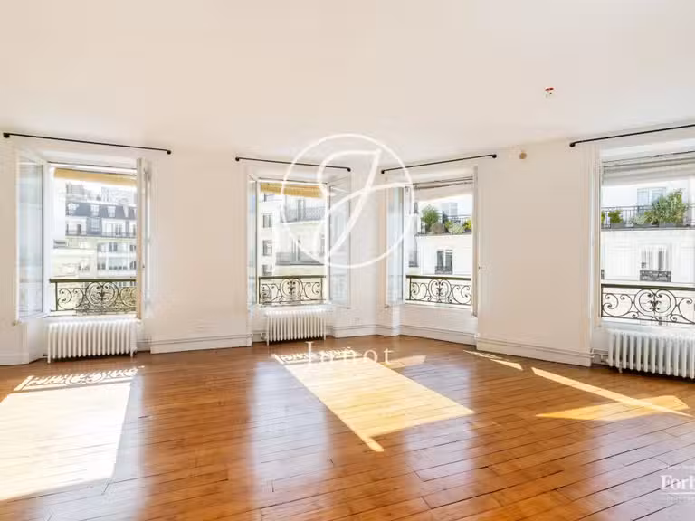Appartement Paris 2e - 3 chambres - 100m²