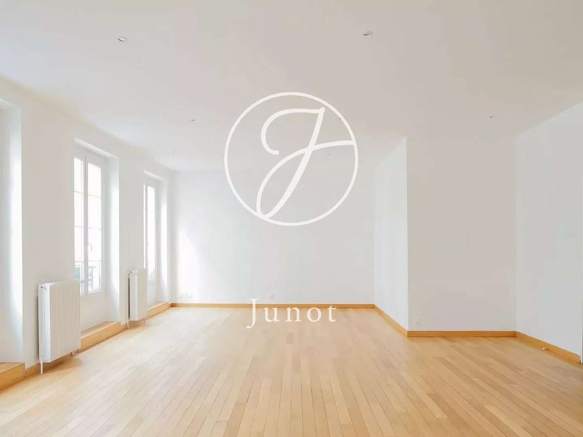 Apartment Paris 2e