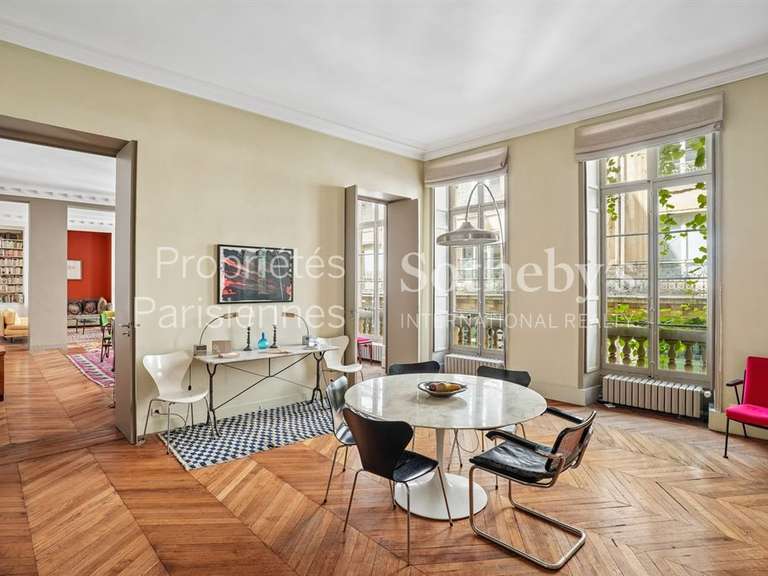 Appartement Paris 2e - 2 chambres - 196m²