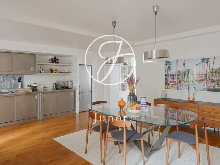 Appartement Paris 2e - 2 chambres - 118m²