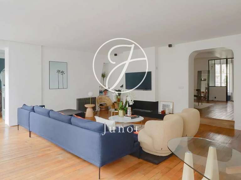 Appartement Paris 2e - 2 chambres - 118m²