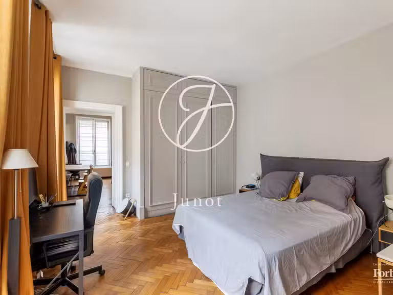 Appartement Paris 2e - 2 chambres - 89m²