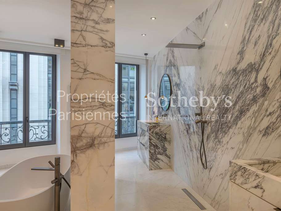 Apartment Paris 2e