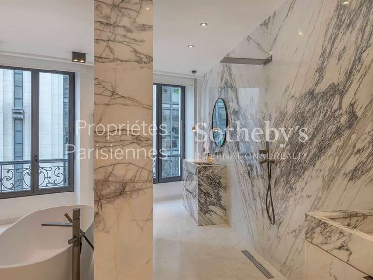 Appartement Paris 2e - 3 chambres - 321m²