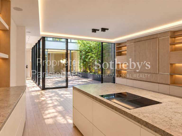 Appartement Paris 2e - 3 chambres - 321m²