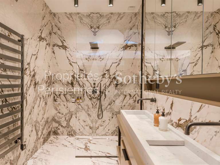 Appartement Paris 2e - 3 chambres - 321m²