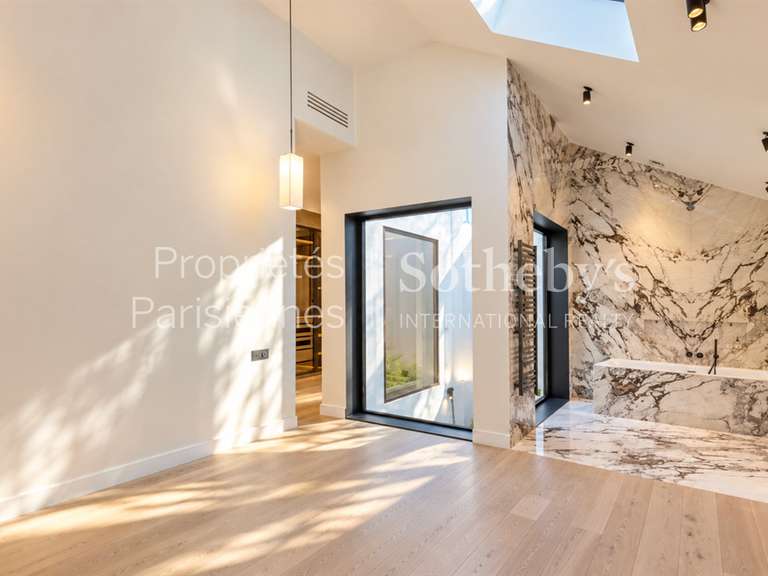 Appartement Paris 2e - 3 chambres - 321m²