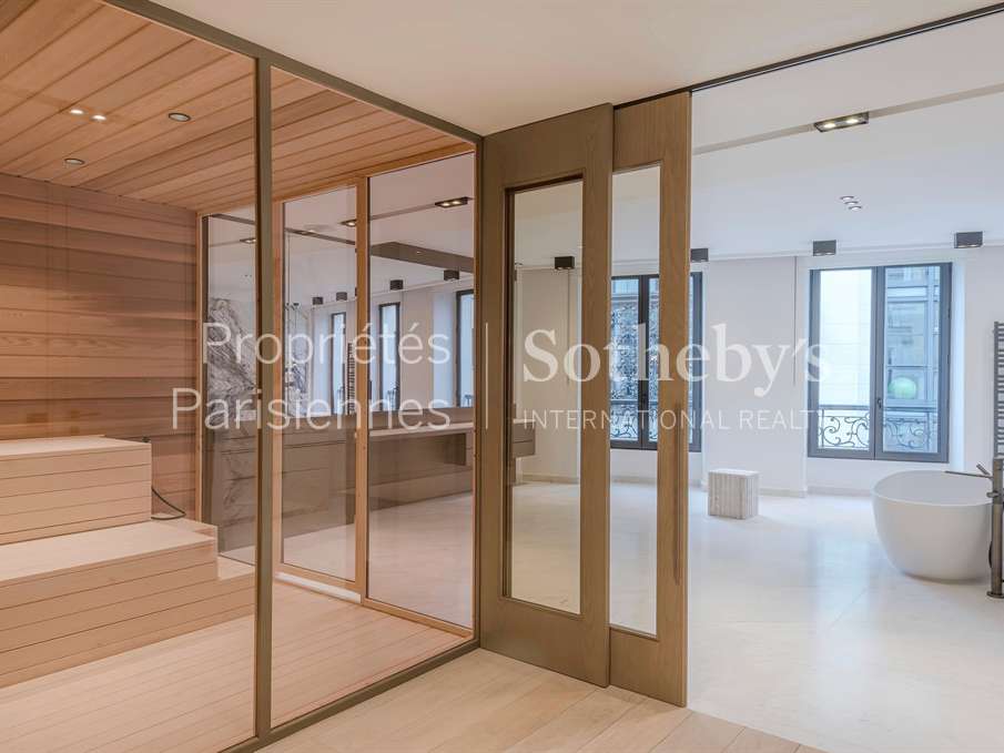 Apartment Paris 2e