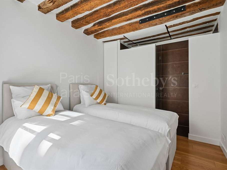 Apartment Paris 3e