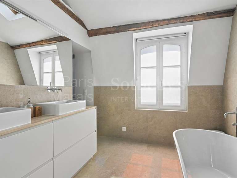 Appartement Paris 3e - 3 chambres - 99m²