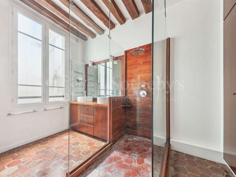 Appartement Paris 3e - 1 chambre - 109m²