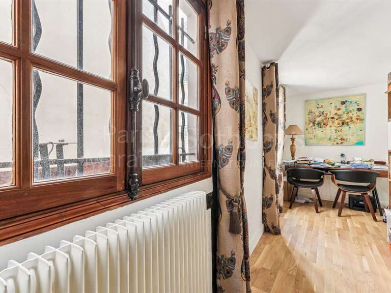 Appartement Paris 3e - 2 chambres - 89m²