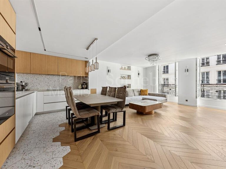 Appartement Paris 3e - 2 chambres - 74m²