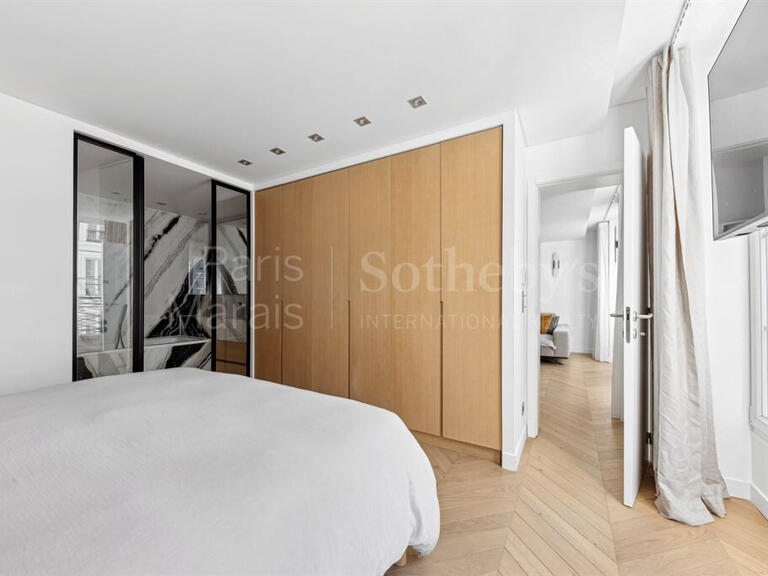 Appartement Paris 3e - 2 chambres - 74m²
