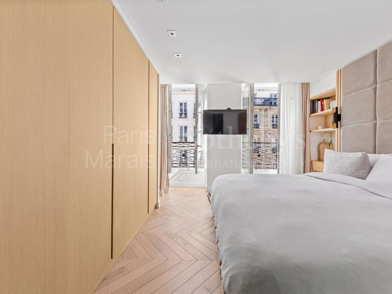 Appartement Paris 3e - 2 chambres - 74m²