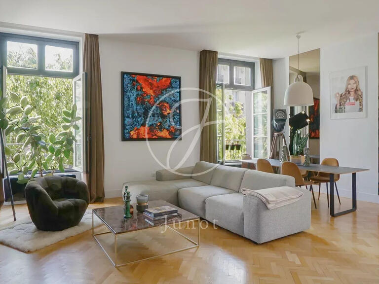 Appartement Paris 3e - 2 chambres - 104m²