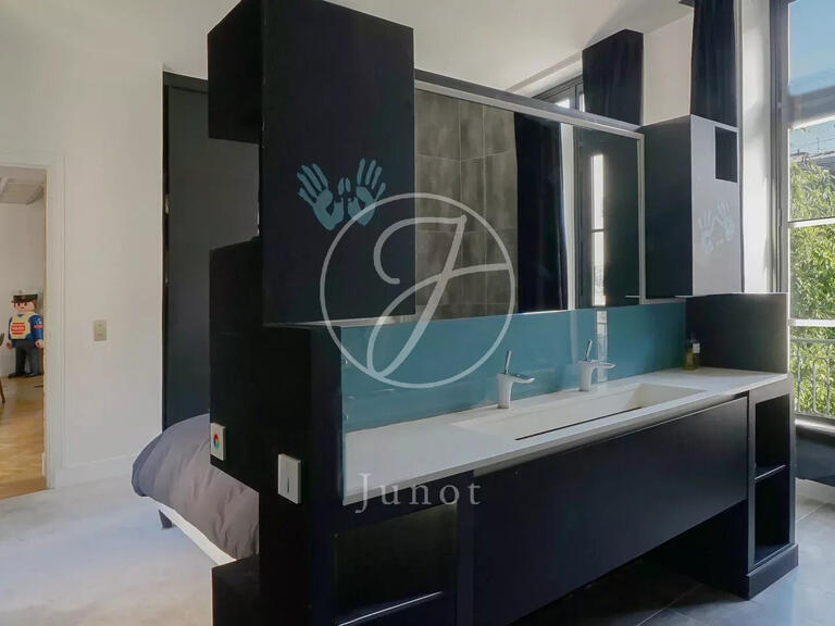 Appartement Paris 3e - 2 chambres - 104m²