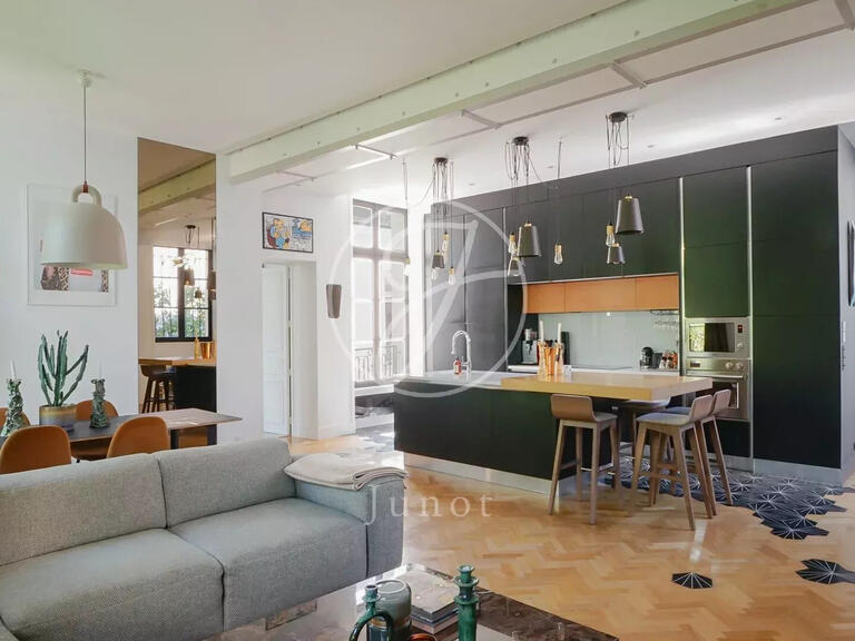 Appartement Paris 3e - 2 chambres - 104m²