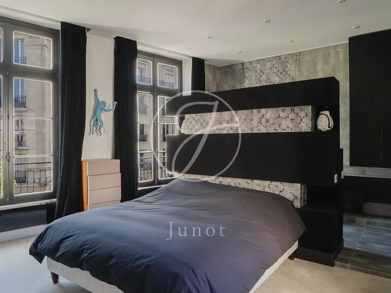 Appartement Paris 3e - 2 chambres - 104m²