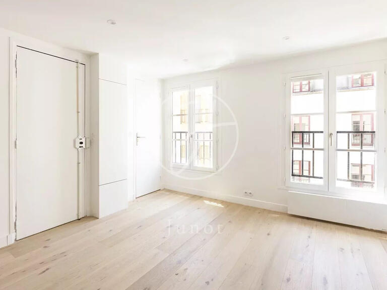 Appartement Paris 3e - 17m²