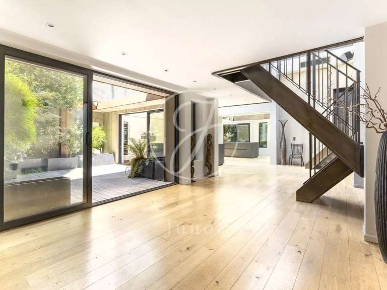Apartment Paris 3e - 2 bedrooms - 219m²