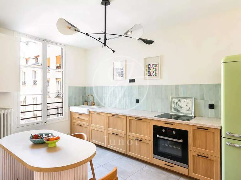 Appartement Paris 3e - 2 chambres - 99m²
