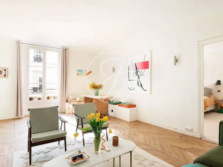 Appartement Paris 3e - 2 chambres - 99m²