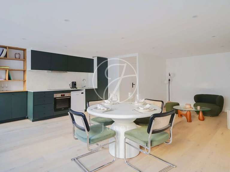 Appartement Paris 3e - 1 chambre - 63m²