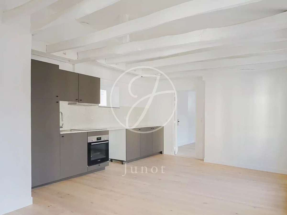 Apartment Paris 3e