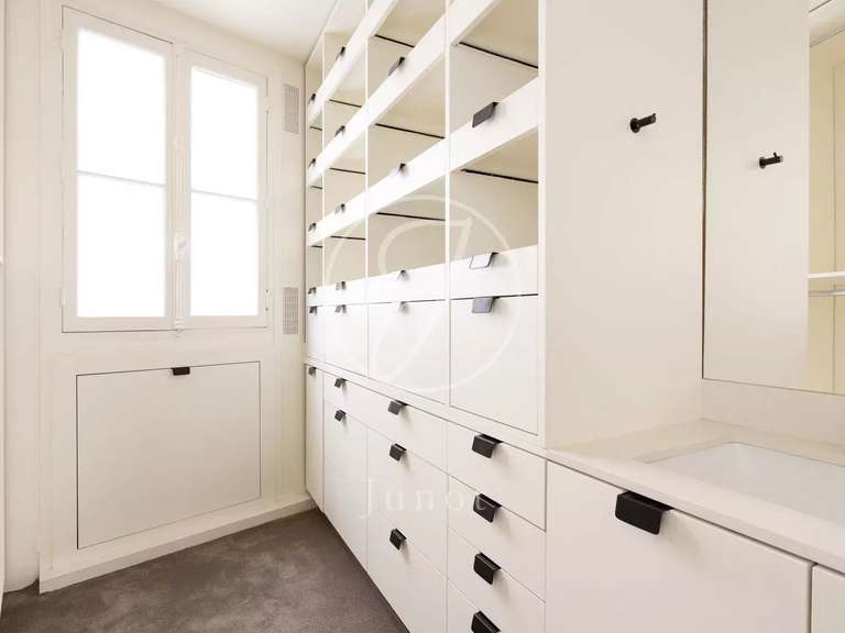 Appartement Paris 3e - 3 chambres - 139m²