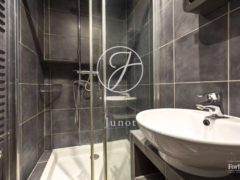 Apartment Paris 3e - 5 bedrooms - 196m²