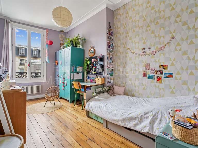 Appartement Paris 3e - 2 chambres - 77m²