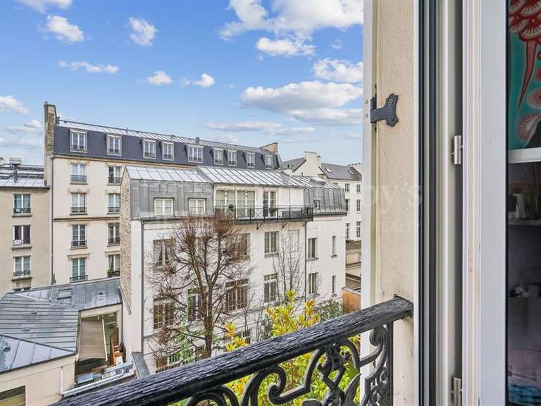 Appartement Paris 3e - 2 chambres - 77m²