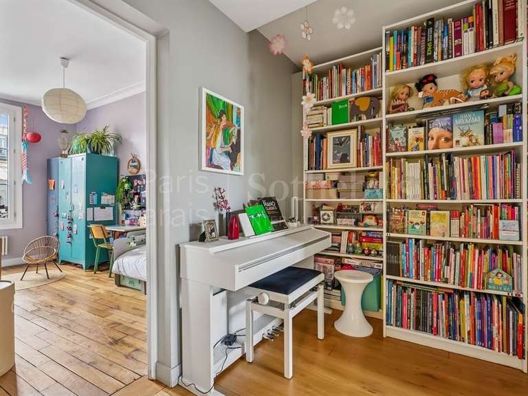 Appartement Paris 3e - 2 chambres - 77m²