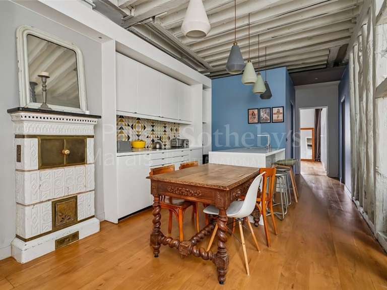 Appartement Paris 3e - 2 chambres - 77m²