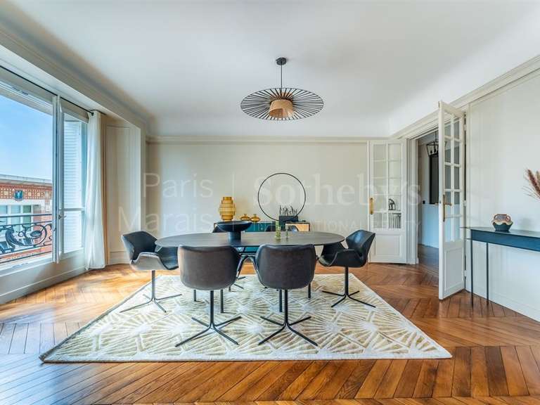 Appartement Paris 3e - 3 chambres - 150m²