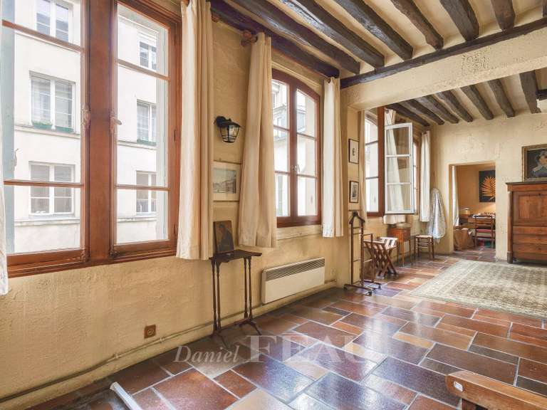 Appartement Paris 3e - 2 chambres - 87m²