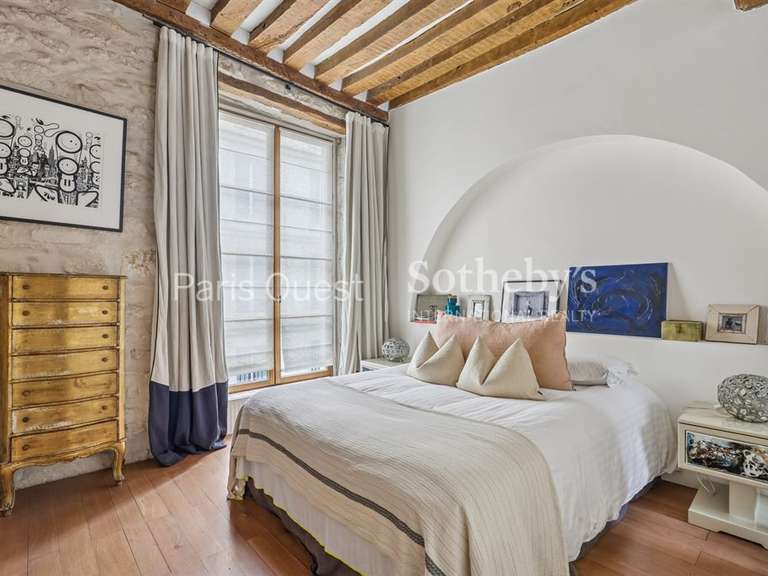 Appartement Paris 3e - 1 chambre - 67m²
