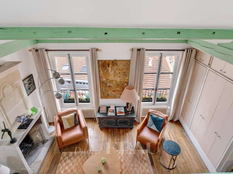 Appartement Paris 3e - 2 chambres - 114m²