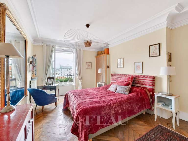 Appartement Paris 3e - 2 chambres - 114m²